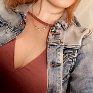 Long-Sleeve Crop Top with V Netting